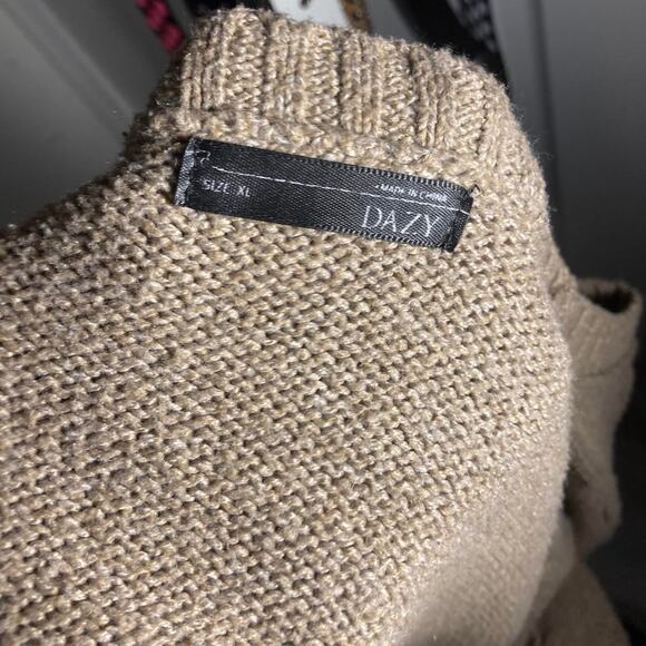 Dazy size xl brown cable knit sweater - Picture 4 of 4